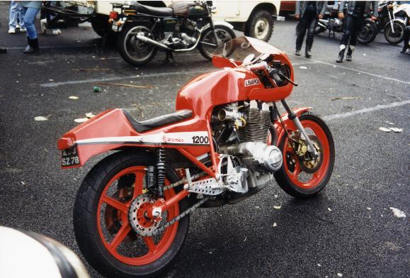 1200 Laverda with central tube frame