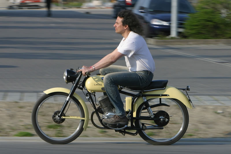 Andy Wagner avec sa 75 cm3 sport de 1954